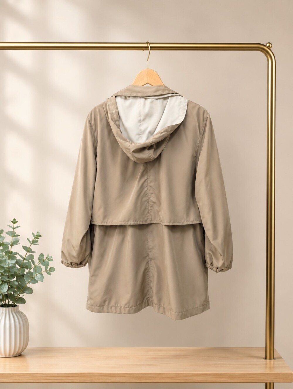 Carlo Briani Women's Beige Hooded Lightweight Rain Jacket Coat Size Medium Mediu - Picture 3 of 7